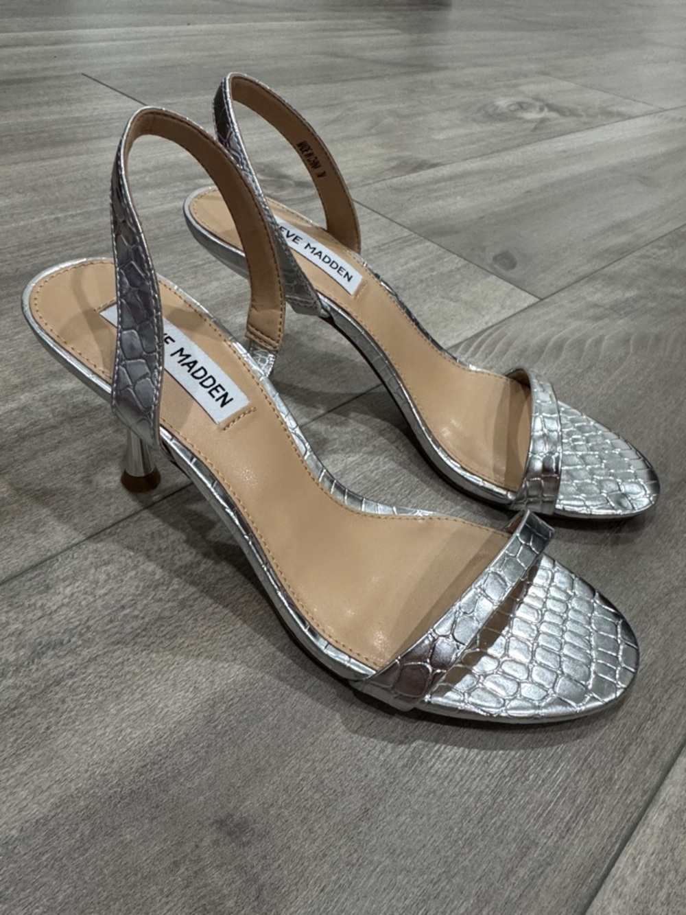 NWOT Steve Madden Silver Croc-Embossed Slingback Heels